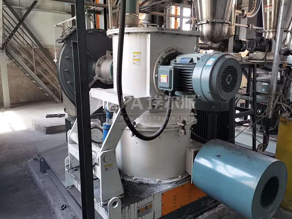 Coking company desulfurizer grinding production line
